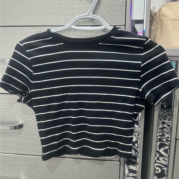 black crop top w white stripes - Picture 1 of 1